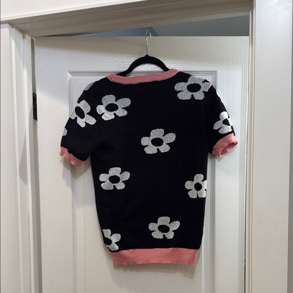 Black and Pink Floral Women's Top - Picture 3 of 3